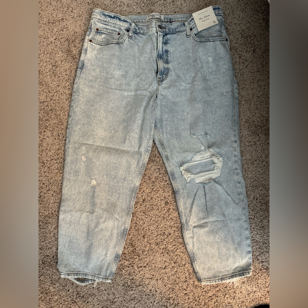 Abercrombie & Fitch Mom Jeans 34 (18) Short